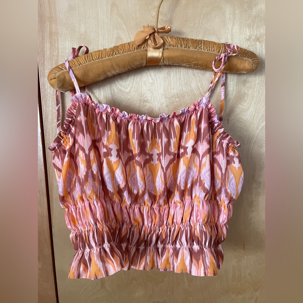 NWOT! Bar III XL puckered cropped tank top. Adj straps, sheer w lining